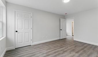 87 Dunedin St, Cranston, RI 02920