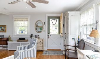 50 Cole St, Jamestown, RI 02835
