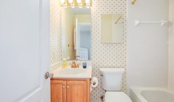 9304 WILDOAK Dr, Bethesda, MD 20814