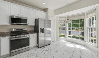 5438 SUMMER LEAF Ln, Alexandria, VA 22312