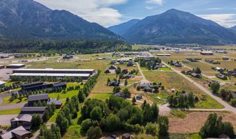 68 KELLY Ln, Alpine, WY 83128