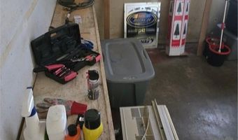 611 S Harrison Ave, Aurora, MO 65605