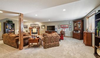 4103 NE Briarwood Dr, Ankeny, IA 50021
