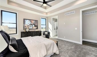 20322 166th St, Basehor, KS 66007