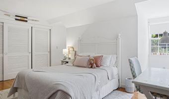 1 Chandler Rd, Bedford, NH 03110