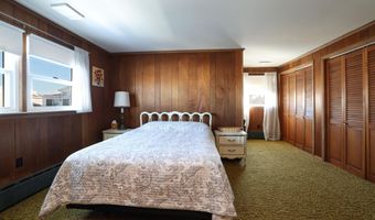 409 3rd St, Beach Haven, NJ 08008
