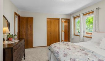 7165 Upper 157th St W, Apple Valley, MN 55124