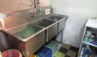 1332 COMMERCIAL St, Astoria, OR 97103