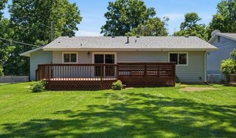 893 Oklahoma Ave, Ballwin, MO 63021