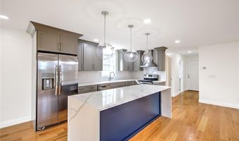 29 Graves Ave, North Smithfield, RI 02896