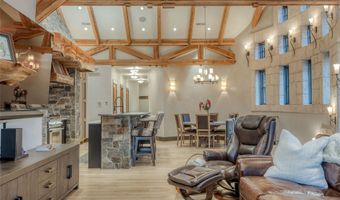 30 Bear Dance Vlg, Bigfork, MT 59911