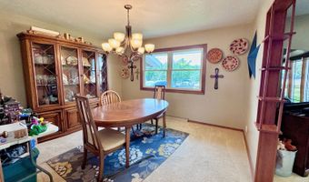 203 3rd Ave SW, Bowman, ND 58623