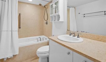 19900 E Country Club Dr 212, Aventura, FL 33180