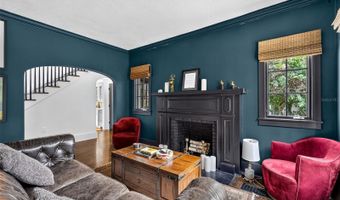906 ALHAMBRA Ct, Orlando, FL 32804