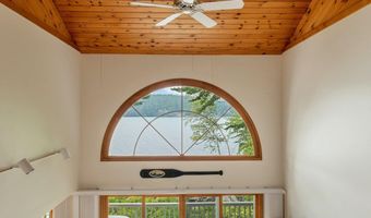 156 Big Barndoor Is, Alton, NH 03810