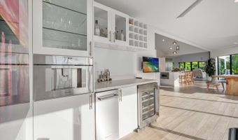 557 Kupulau Dr, Kihei, HI 96753