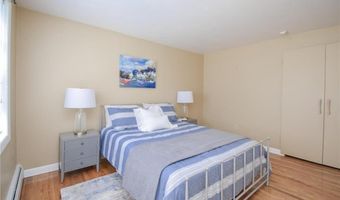70 Carroll Ave 509, Newport, RI 02840