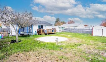 270 Woodward Ave, East Providence, RI 02914