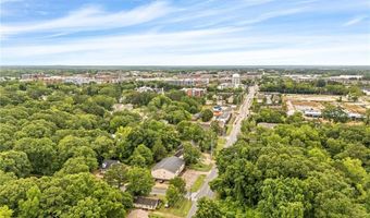 522 N DONAHUE Dr 7, Auburn, AL 36830