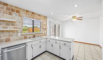 16048 Wintun Rd, Apple Valley, CA 92307