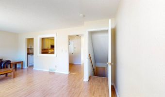 721 Meadow Pl, Ames, IA 50010
