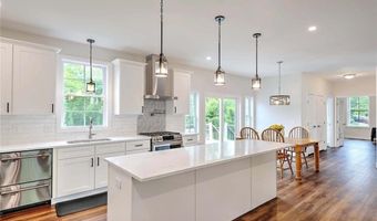3 Big River Dr, Coventry, RI 02816