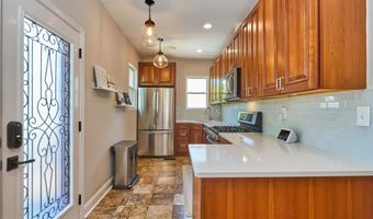 255 N BRYAN St, Arlington, VA 22201
