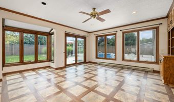415 Duryea Dr, Auburn, IN 46706