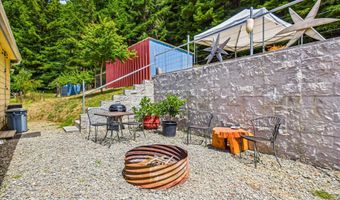 10730 W End Rd, Arcata, CA 95521