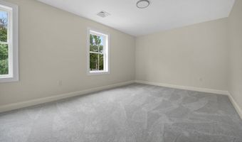 661 Main St, Acushnet, MA 02743
