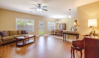 301 SANDLEWOOD Dr, Benton, AR 72015