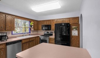 8200 Newton Ave N, Brooklyn Park, MN 55444