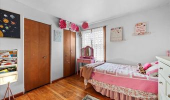 6716 Rosedale Blvd, Allen Park, MI 48101
