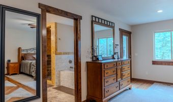 10570 E FAR CRY Rd, Athol, ID 83801