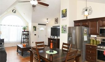 9 Mallory Ct, Cranston, RI 02910