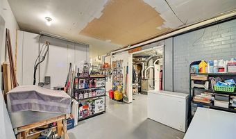 107 N Main Ave, Alburnett, IA 52202