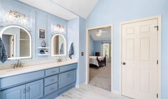 17933 157th Ter, Basehor, KS 66007