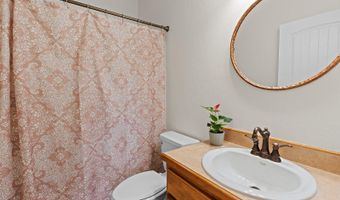 806 E Grant St, Ash Grove, MO 65604