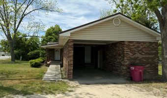 813 W 12th St, Alma, GA 31510