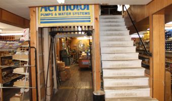 802 N Jefferson St, Ava, MO 65608