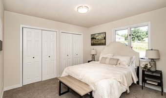 5524 N Dakota Ave, Ames, IA 50014