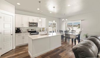 408 N Curlew Dr, Ammon, ID 83401