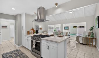 633 Keolu Dr, Kailua, HI 96734