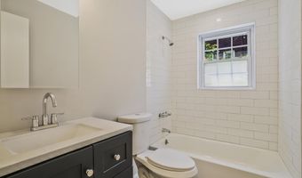 706 N CLEVELAND St, Arlington, VA 22201