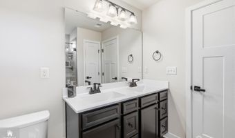19 Kiln Dr 219, Aberdeen, NJ 07721