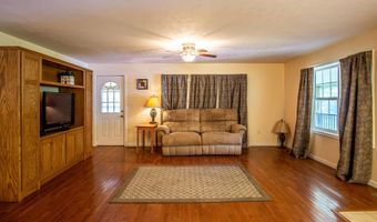 800 Pond Lick Rd, Annville, KY 40402