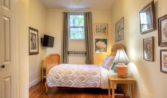 98 John St, Newport, RI 02840