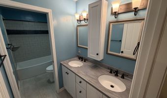 656 Mac Beth Dr, Avon, IN 46123