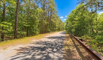 555 Egenolf Pl, Bayville, NJ 08721