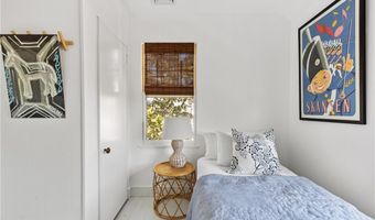 193 Coggeshall Ave, Newport, RI 02840